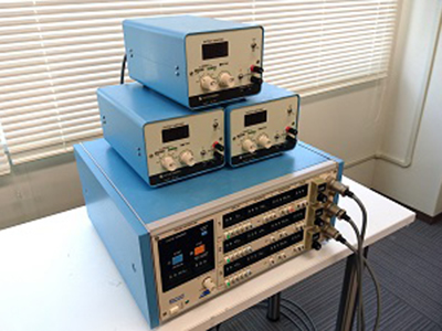  電気刺激装置 SEN-8203 &アイソレータ(日本光電)